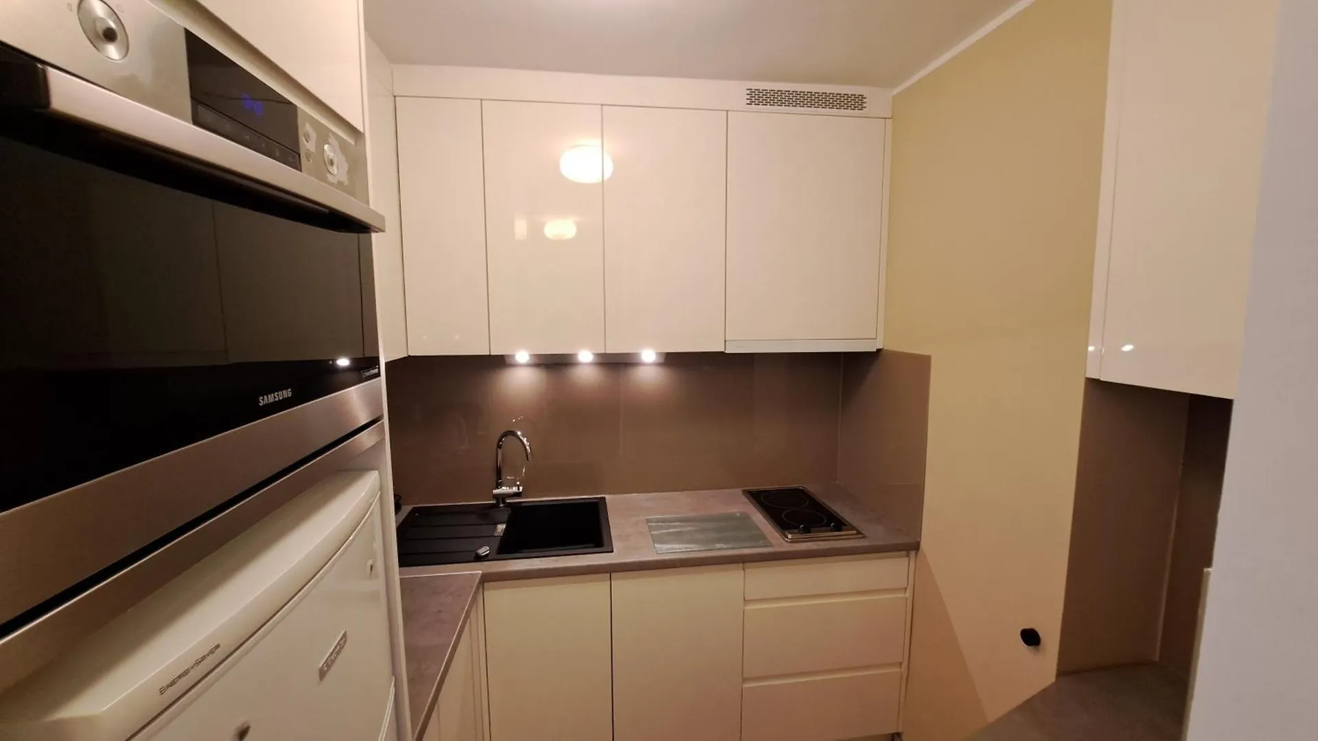 Hosapartments City Center Warsaw 0*,  Poland